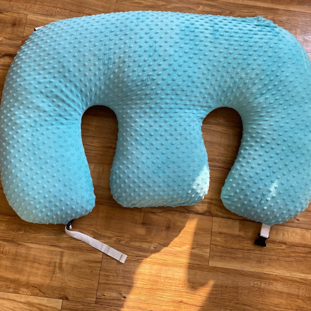 Twin Z pillow
